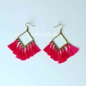 FUSCHIA TASSEL EARRINGS WITH FRINGE